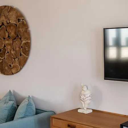 Avra Venetian Harbour Apartment *