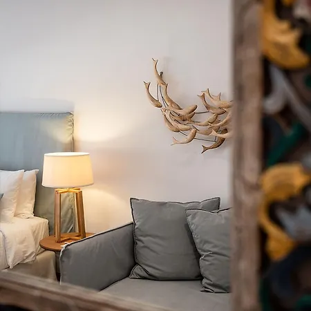 Avra Venetian Harbour Apartment