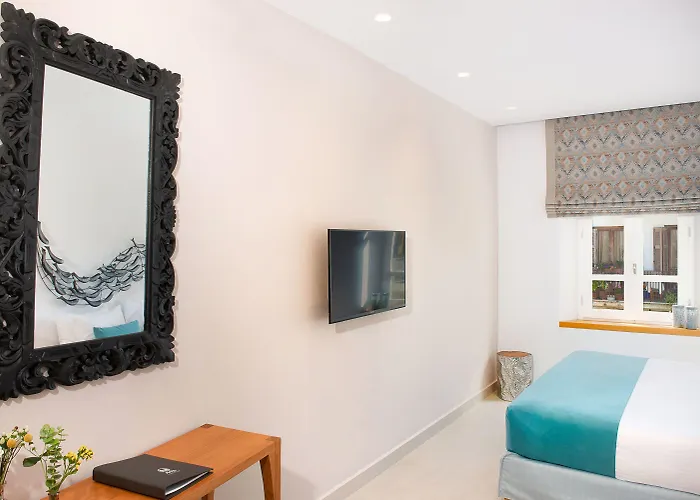 Avra Venetian Harbour La Canea