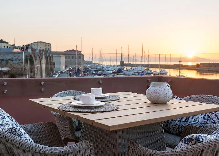 Avra Venetian Harbour * La Canea