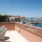 Avra Venetian Harbour Daire