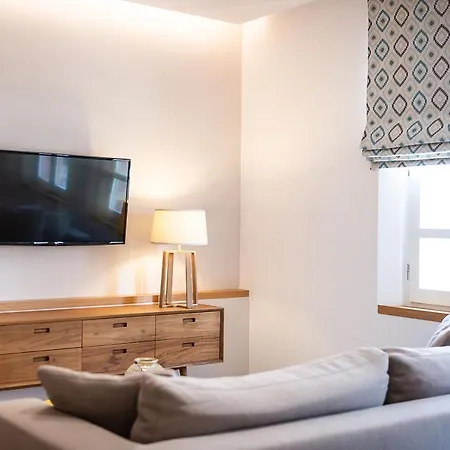 Avra Venetian Harbour Apartment