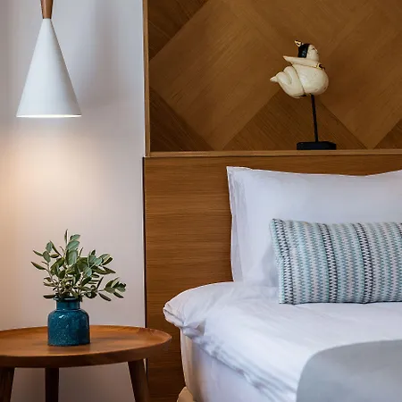 Avra Venetian Harbour Apartment