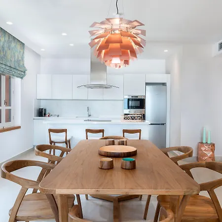 Avra Venetian Harbour חאניה