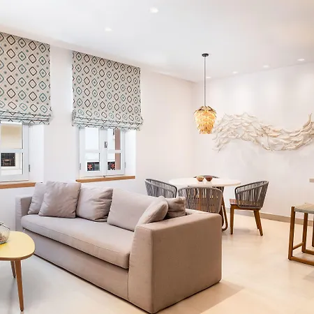 Avra Venetian Harbour חאניה