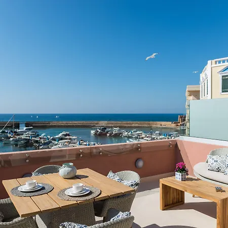 Avra Venetian Harbour Apartment *