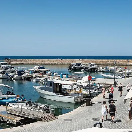 Avra Venetian Harbour Aparthotel Chania (Crete)