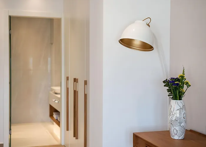 Avra Venetian Harbour Chania (Crete)