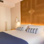 Avra Venetian Harbour Apartman *
