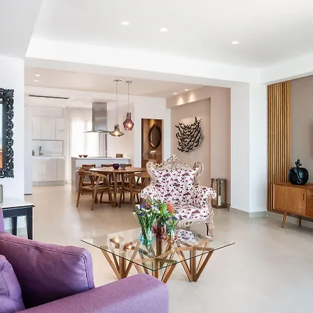 Avra Venetian Harbour La Canée