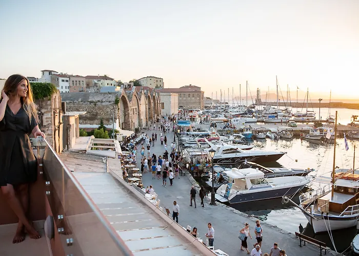 Avra Venetian Harbour Ханья